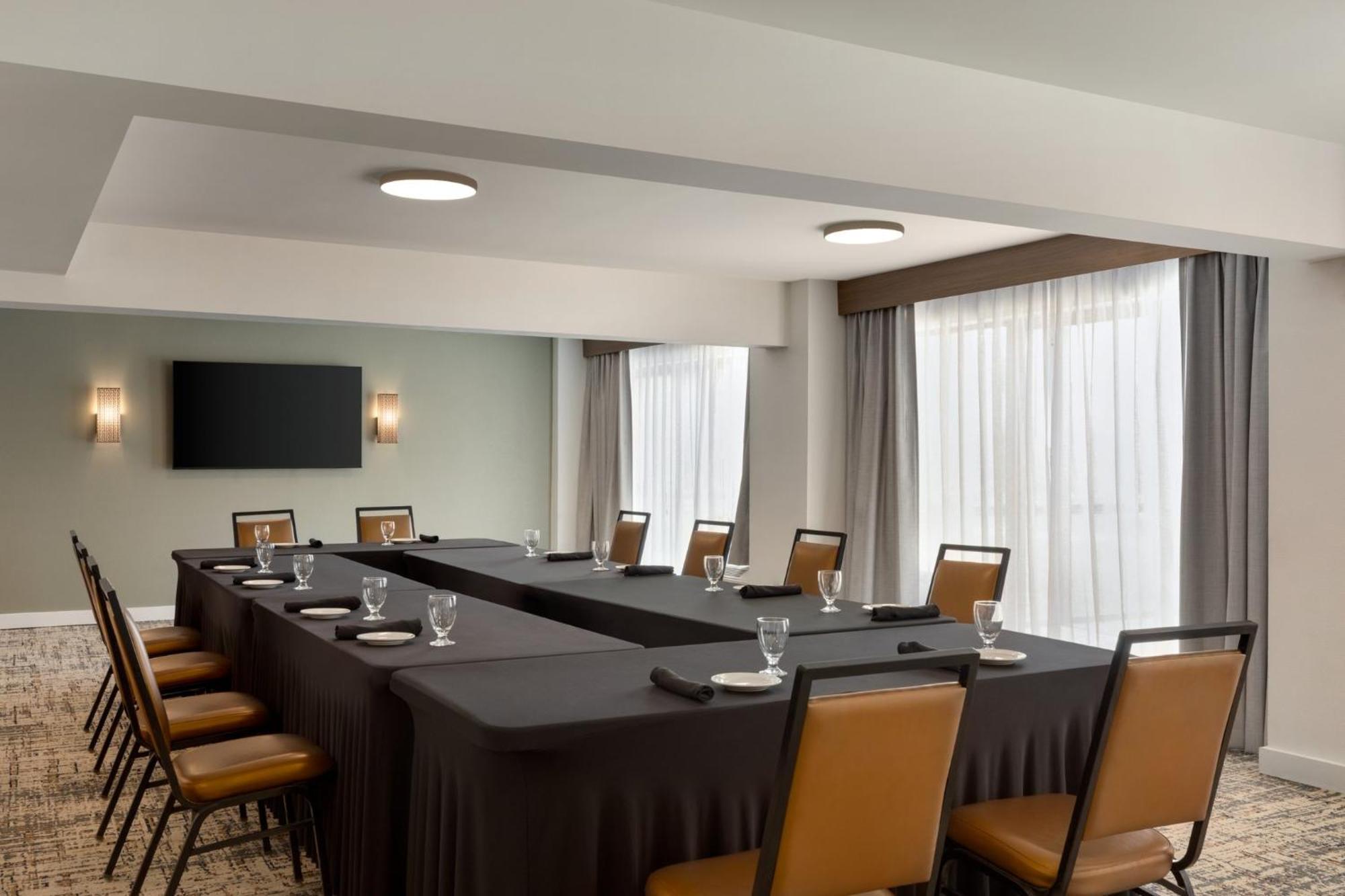 Holiday Inn Virginia Beach - Norfolk By Ihg מראה חיצוני תמונה