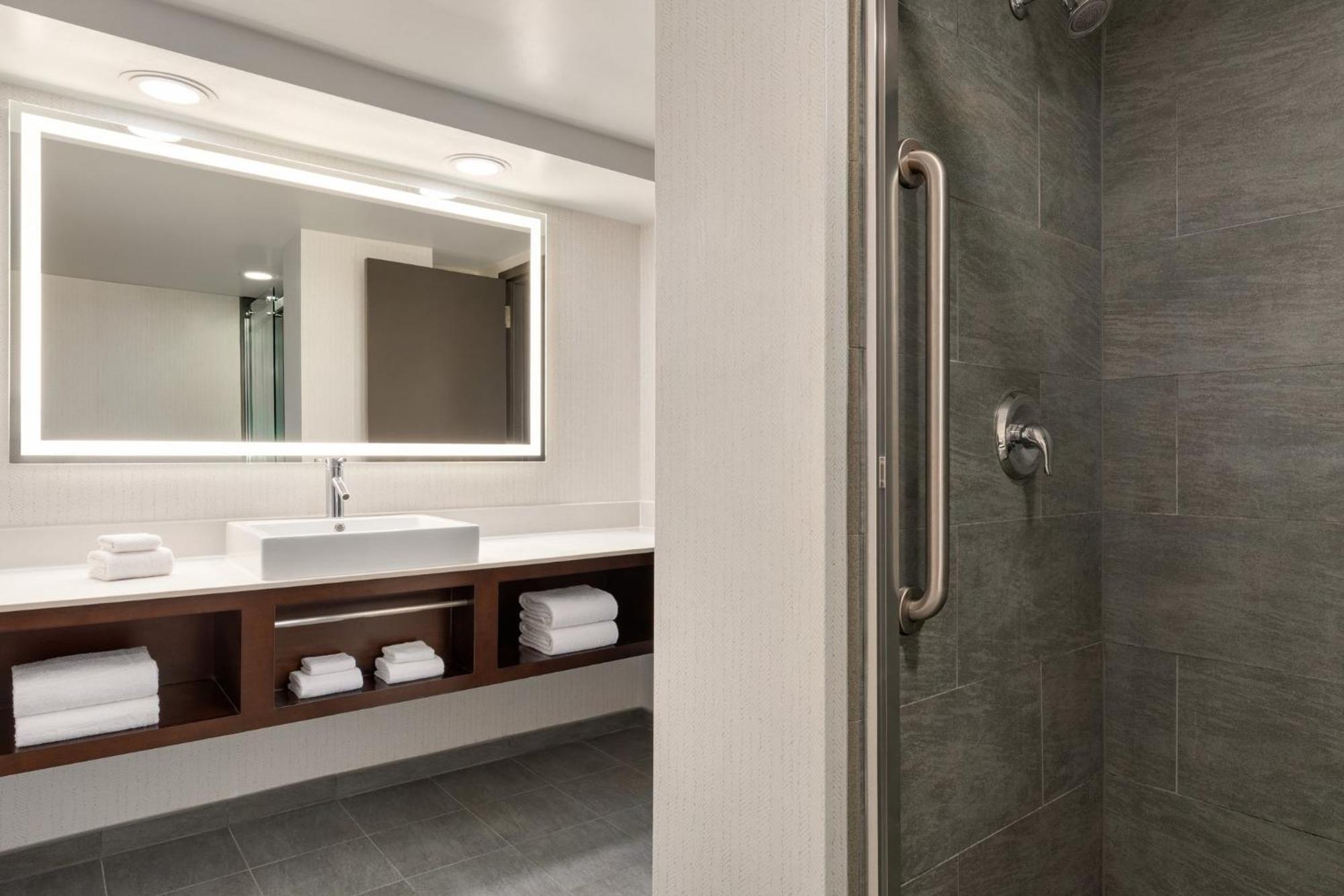 Holiday Inn Virginia Beach - Norfolk By Ihg מראה חיצוני תמונה